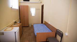 Гостиница Хостел Мира 5 Комсомольск-на-Амуре Бюджетный двухместный номер с 2 отдельными кроватями-3