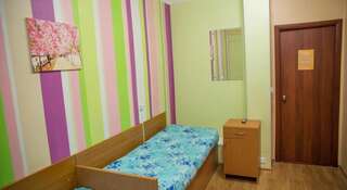 Гостиница Хостел Мира 5 Комсомольск-на-Амуре Кровать в общем четырехместном номере для мужчин и женщин-3