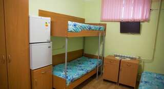 Гостиница Хостел Мира 5 Комсомольск-на-Амуре Кровать в общем четырехместном номере для мужчин и женщин-1